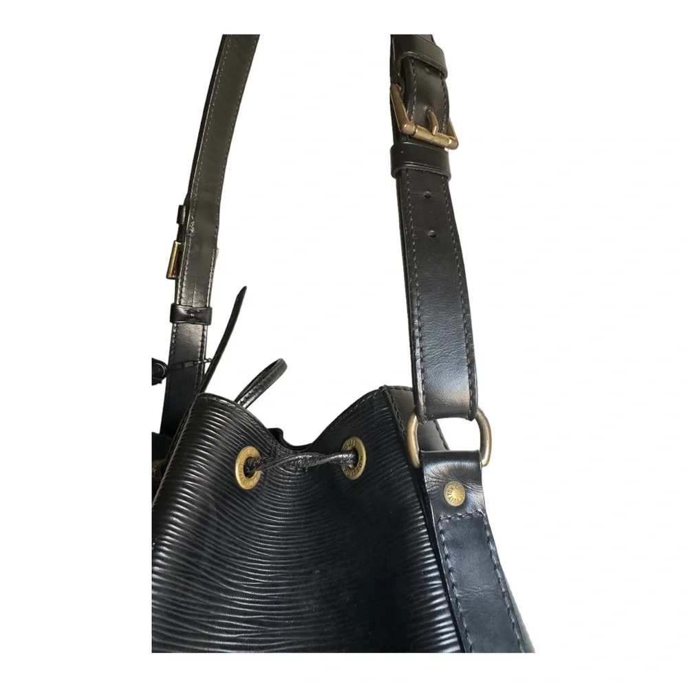 LOUIS VUITTON BLACK PETIT NOÉ LEATHER HANDBAG 💎 AUTHENTIC 💎 - Picture 4 of 13